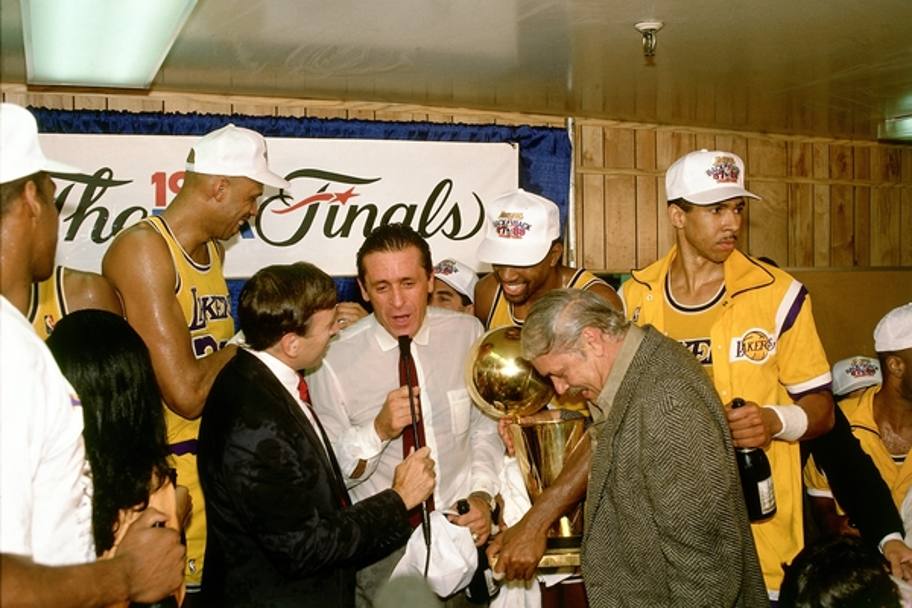 Nel 1987 Riley festeggia il terzo dei quattro titoli conquistati con i Lakers, battendo in finale i Celtics. Quella tra Los Angeles e Boston  la rivalit pi forte della NBA negli Anni Ottanta